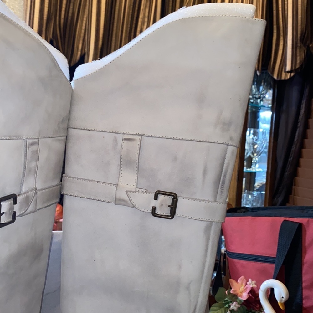 Mia Limited Edition knee high Leather boots, dirty white size 8.5M - Picture 5 of 14